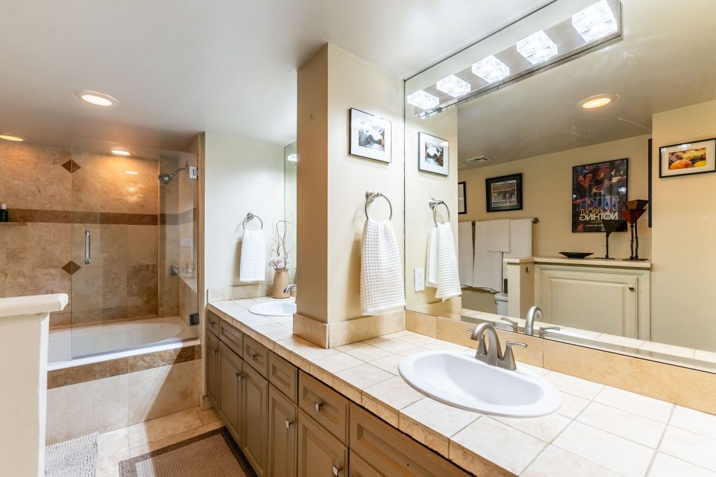 3111 Bel Air Dr, Unit 3H-23